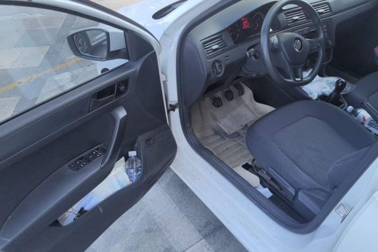Used Volkswagen Santana 2016 1.4L Manual Fashion Edition Driver Seat
