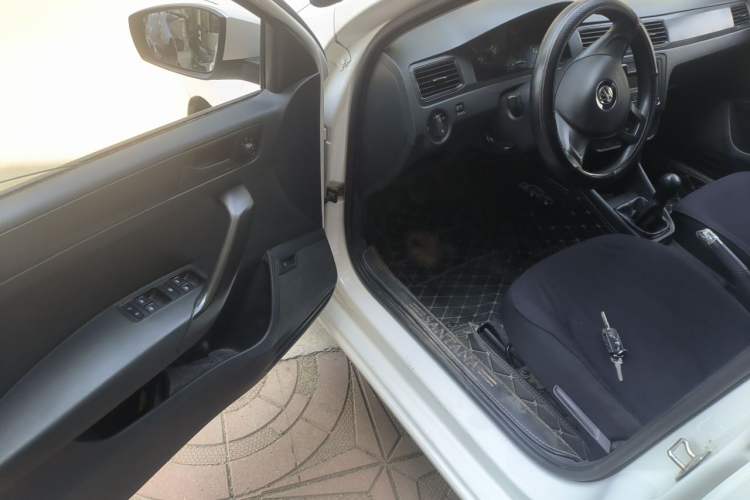Used Volkswagen Santana 2016 1.4L Manual Fashion Edition Driver Seat