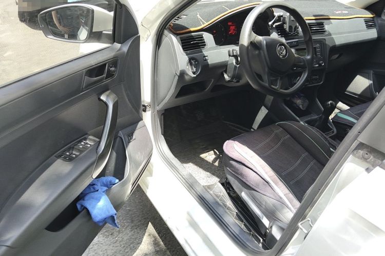 Used Volkswagen Santana 2016 1.6L Manual Fashion Edition Driver Seat