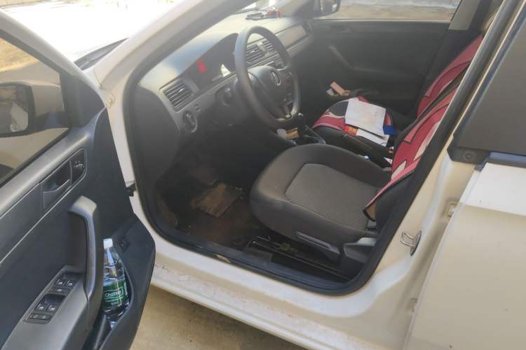 Used Volkswagen Santana 2016 1.6L Automatic Fashion Edition Driver Seat