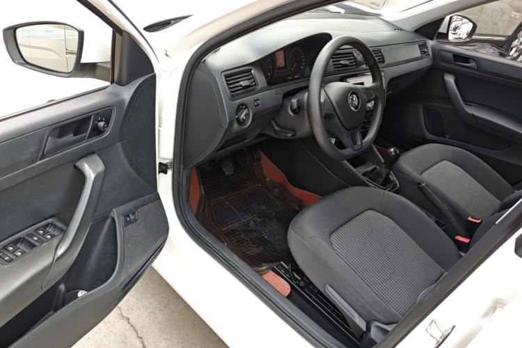 Used Volkswagen Santana 2016 1.4L Manual Fashion Edition Driver Seat