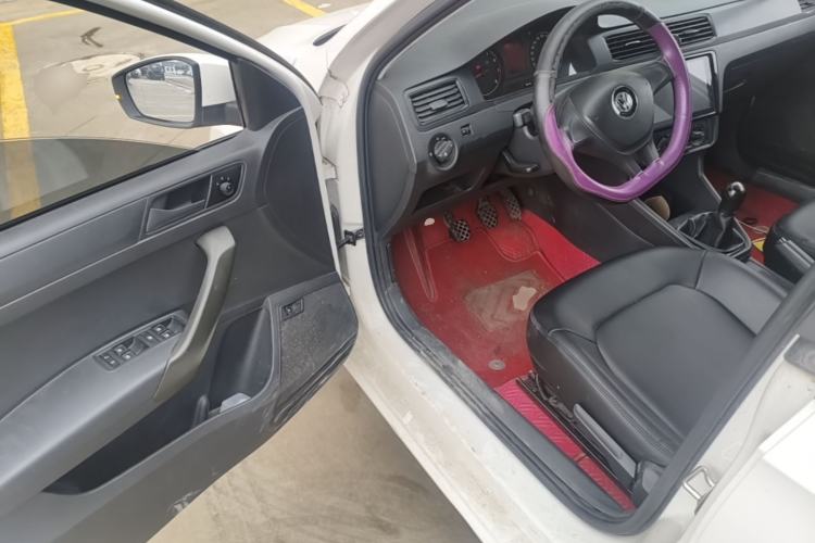 Used Volkswagen Santana 2016 1.4L Manual Fashion Edition Driver Seat