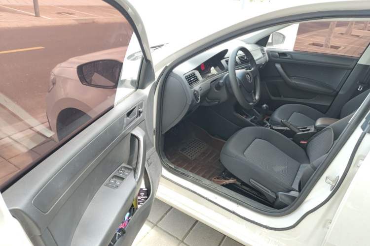 Used Volkswagen Santana 2016 1.4L Manual Fashion Edition Driver Seat