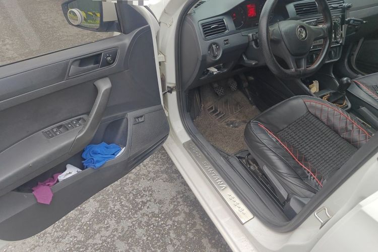Used Volkswagen Santana 2016 1.6L Manual Fashion Edition Driver Seat