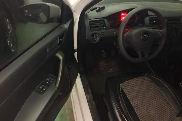 Used Volkswagen Santana 2016 1.4L Manual Fashion Edition Driver Seat