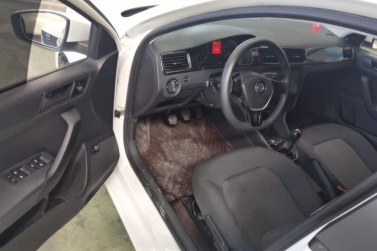 Used Volkswagen Santana 2016 1.4L Manual Fashion Edition Driver Seat