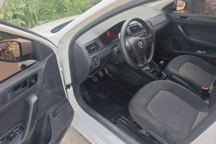 Used Volkswagen Santana 2016 1.4L Manual Fashion Edition Driver Seat