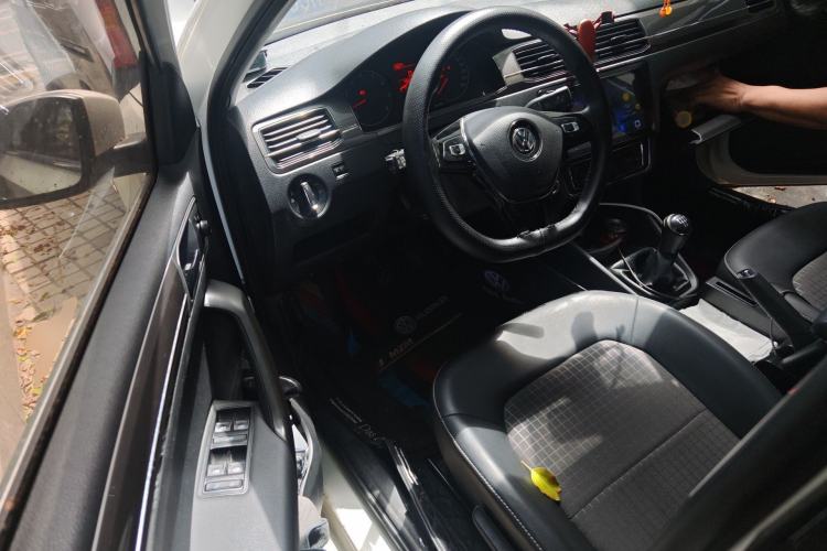 Used Volkswagen Santana 2016 1.6L Manual Comfort Edition Driver Seat