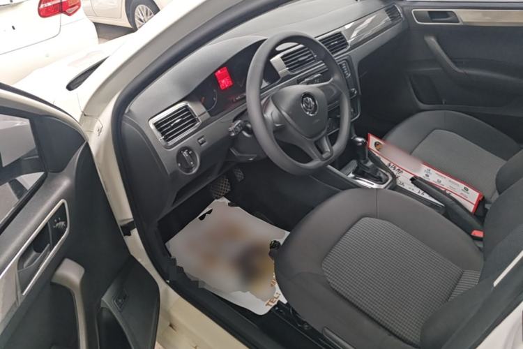 Used Volkswagen Santana 2016 1.6L Automatic Fashion Edition Driver Seat