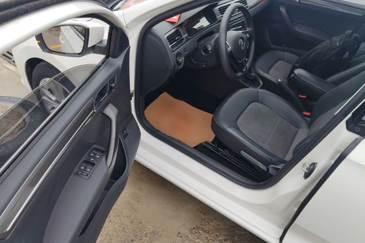 Used Volkswagen Santana 2016 1.6L Automatic Comfort Edition Driver Seat