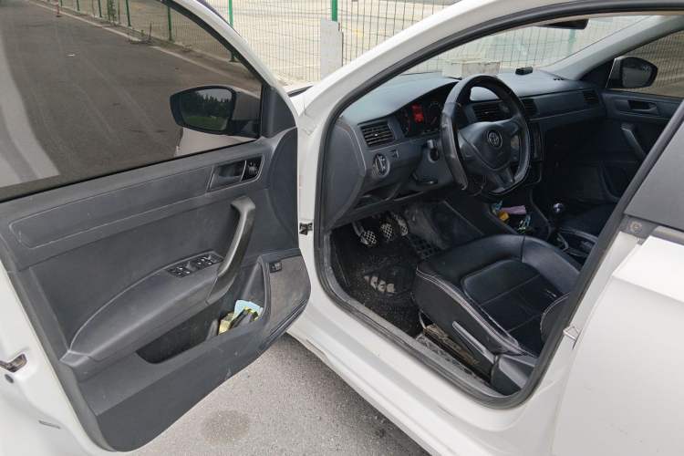 Used Volkswagen Santana 2016 1.4L Manual Fashion Edition Driver Seat