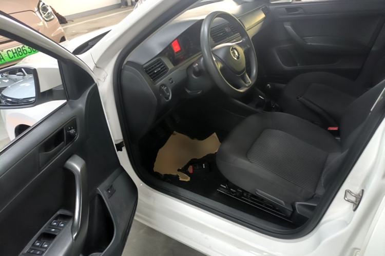 Used Volkswagen Santana 2016 1.4L Manual Fashion Edition Driver Seat