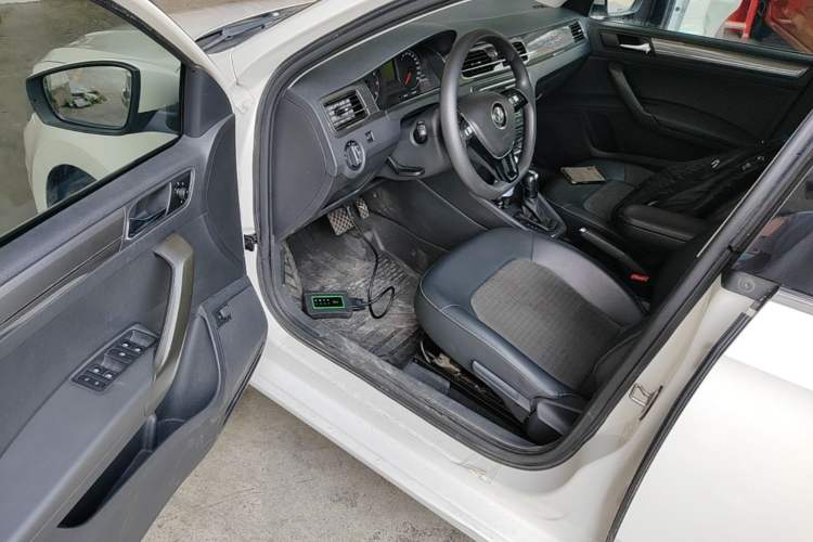 Used Volkswagen Santana 2016 1.6L Automatic Comfort Edition Driver Seat
