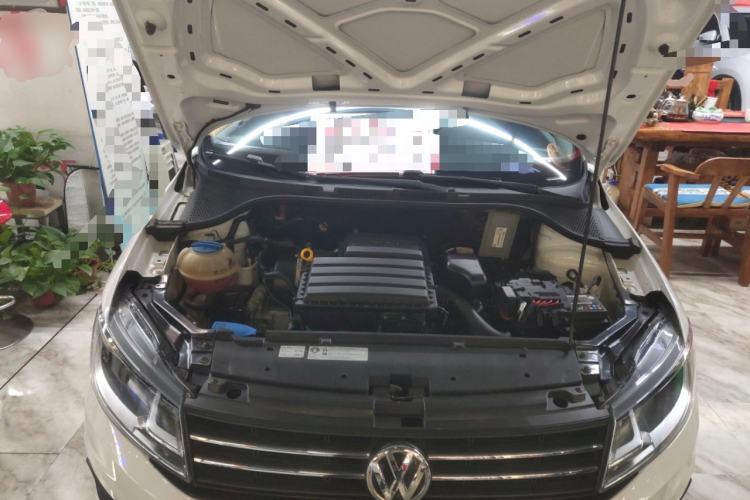 Used Volkswagen Santana 2016 1.6L Automatic Fashion Edition Engine Bay