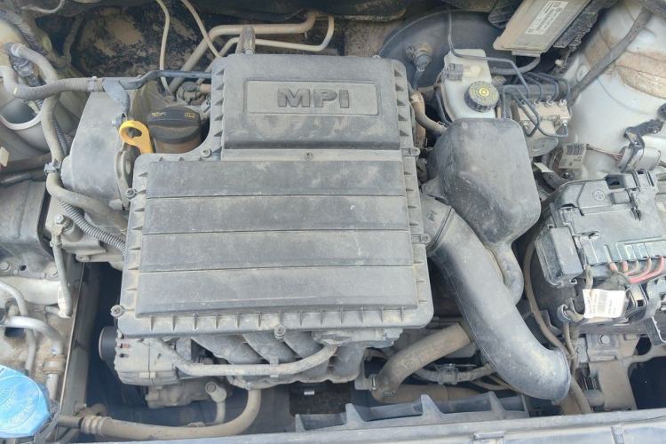 Used Volkswagen Santana 2016 1.4L Manual Fashion Edition Engine Bay