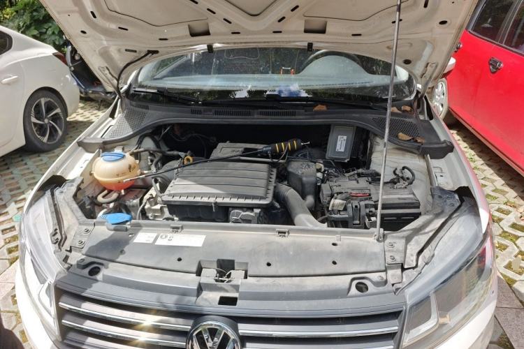 Used Volkswagen Santana 2016 1.6L Automatic Fashion Edition Engine Bay