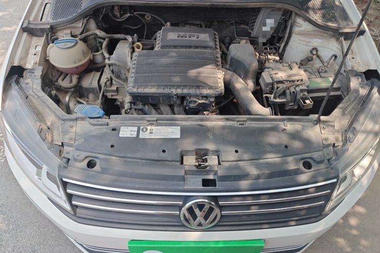 Used Volkswagen Santana 2016 1.6L Manual Fashion Edition Engine Bay