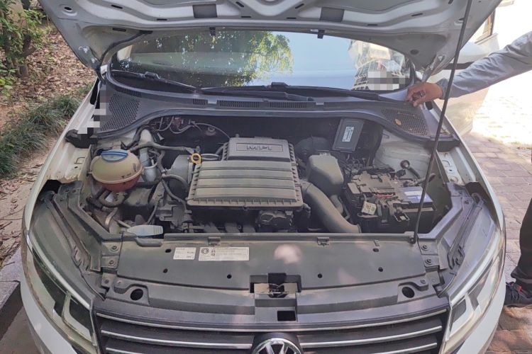 Used Volkswagen Santana 2016 1.6L Automatic Comfort Edition Engine Bay