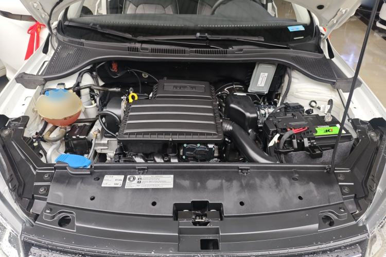 Used Volkswagen Santana 2016 1.6L Automatic Fashion Edition Engine Bay