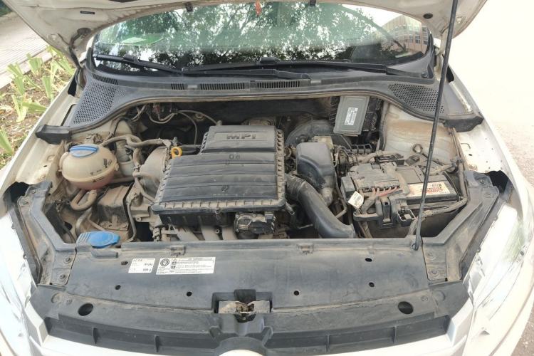 Used Volkswagen Santana 2016 1.6L Automatic Fashion Edition Engine Bay