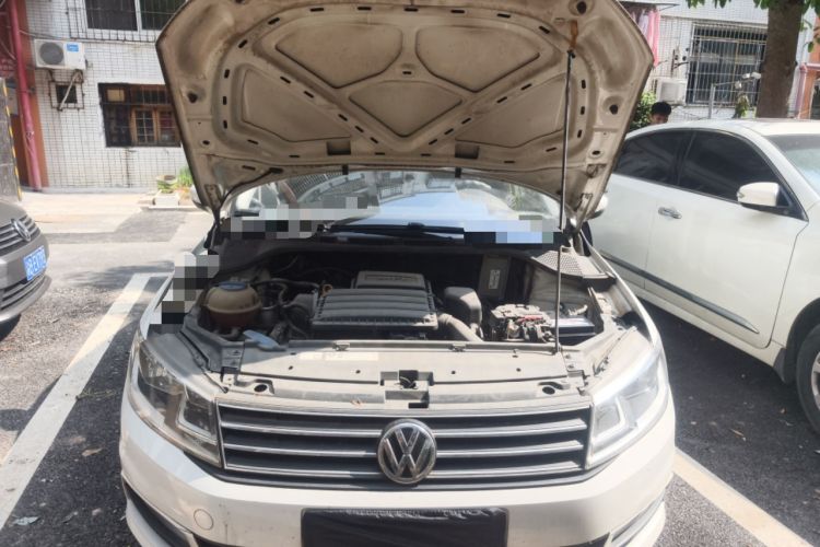 Used Volkswagen Santana 2016 1.6L Manual Comfort Edition Engine Bay