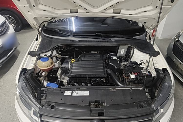 Used Volkswagen Santana 2016 1.6L Automatic Fashion Edition Engine Bay