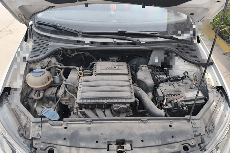 Used Volkswagen Santana 2016 1.6L Automatic Comfort Edition Engine Bay