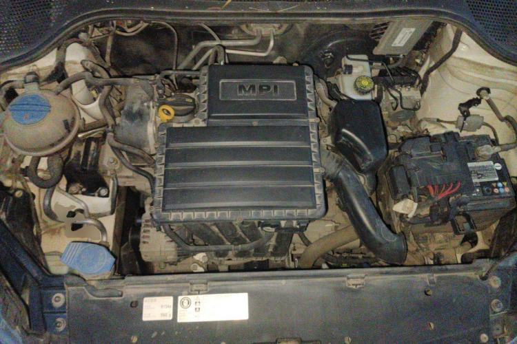 Used Volkswagen Santana 2016 1.6L Manual Fashion Edition Engine Bay