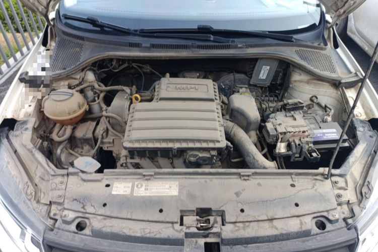 Used Volkswagen Santana 2016 1.6L Automatic Fashion Edition Engine Bay