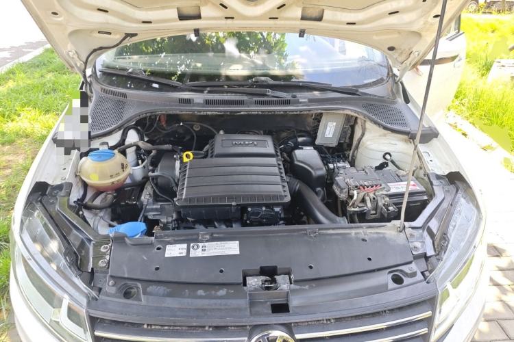 Used Volkswagen Santana 2016 1.4L Manual Fashion Edition Engine Bay