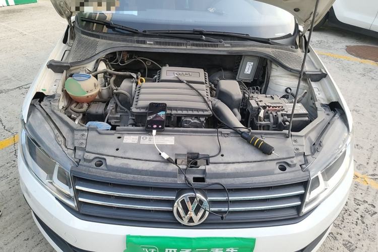 Used Volkswagen Santana 2016 1.6L Manual Fashion Edition Engine Bay