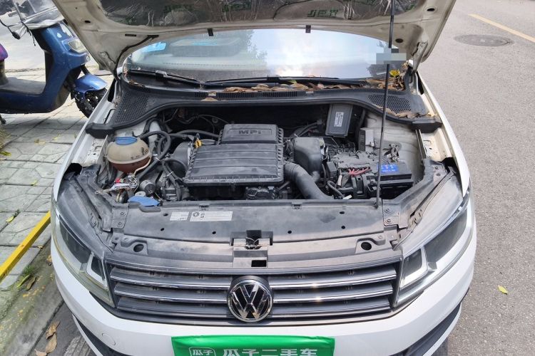 Used Volkswagen Santana 2016 1.6L Manual Fashion Edition Engine Bay