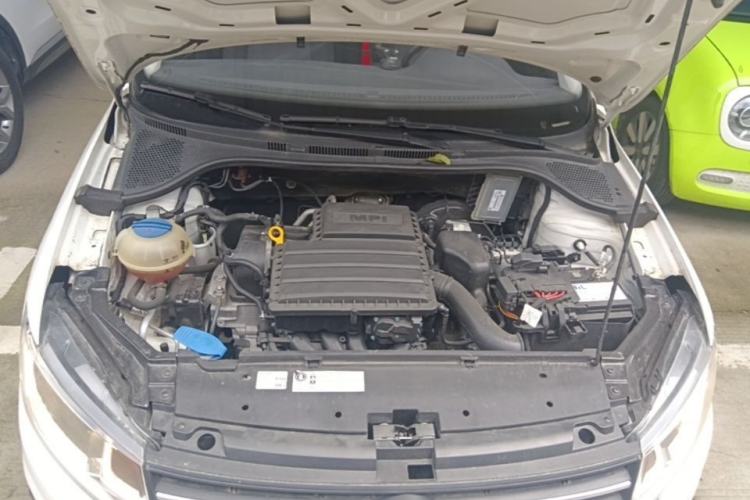 Used Volkswagen Santana 2016 1.6L Automatic Fashion Edition Engine Bay