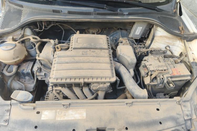 Used Volkswagen Santana 2016 1.6L Automatic Fashion Edition Engine Bay
