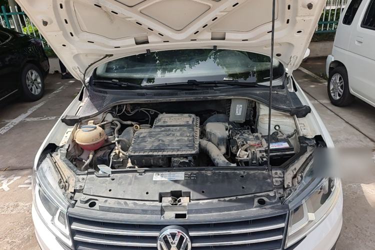 Used Volkswagen Santana 2016 1.4L Manual Fashion Edition Engine Bay