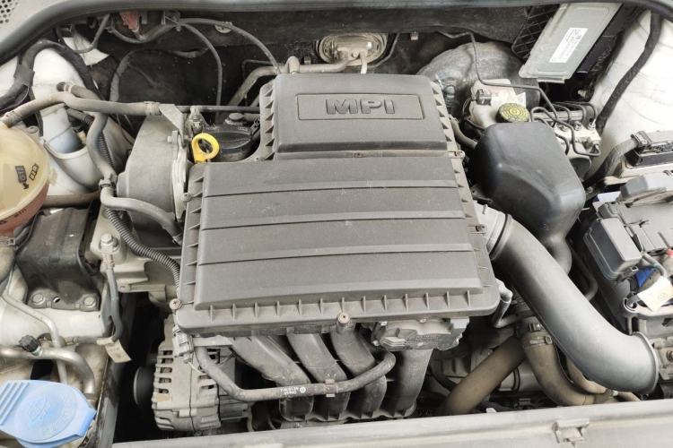 Used Volkswagen Santana 2016 1.6L Automatic Fashion Edition Engine Bay