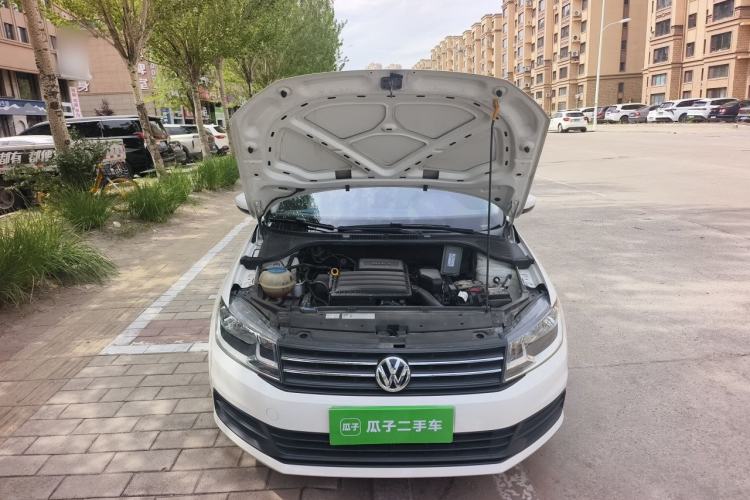 Used Volkswagen Santana 2016 1.4L Manual Fashion Edition Engine Bay