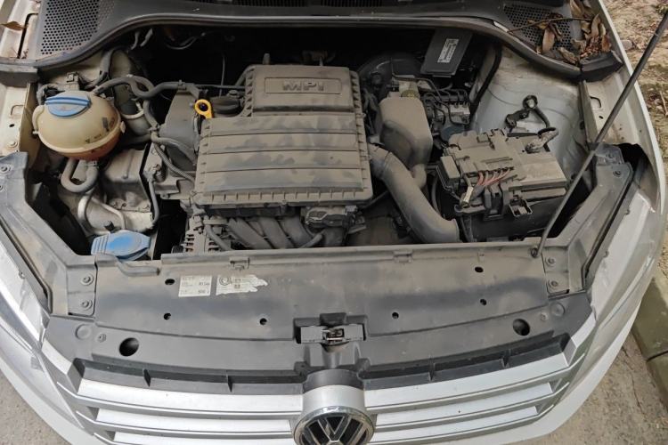 Used Volkswagen Santana 2016 1.4L Manual Fashion Edition Engine Bay