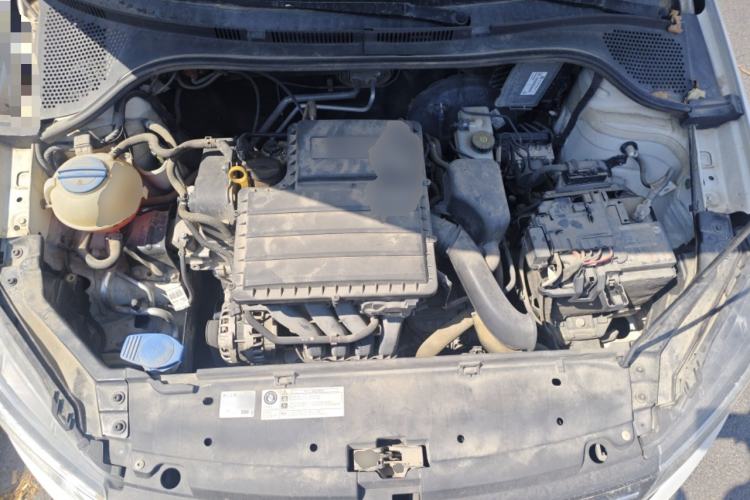 Used Volkswagen Santana 2016 1.6L Automatic Fashion Edition Engine Bay