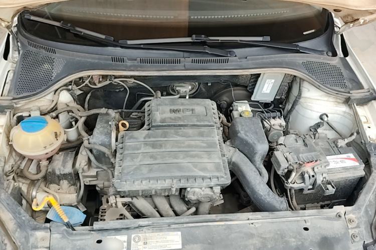 Used Volkswagen Santana 2016 1.4L Manual Fashion Edition Engine Bay