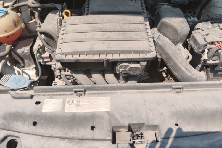 Used Volkswagen Santana 2016 1.6L Automatic Fashion Edition Engine Bay