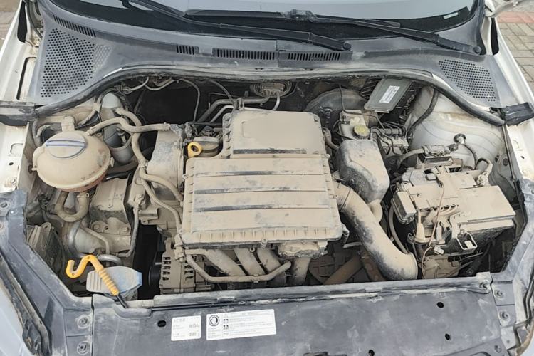 Used Volkswagen Santana 2016 1.6L Automatic Fashion Edition Engine Bay