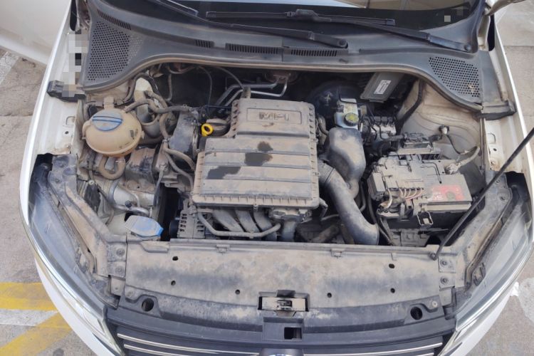 Used Volkswagen Santana 2016 1.6L Automatic Fashion Edition Engine Bay