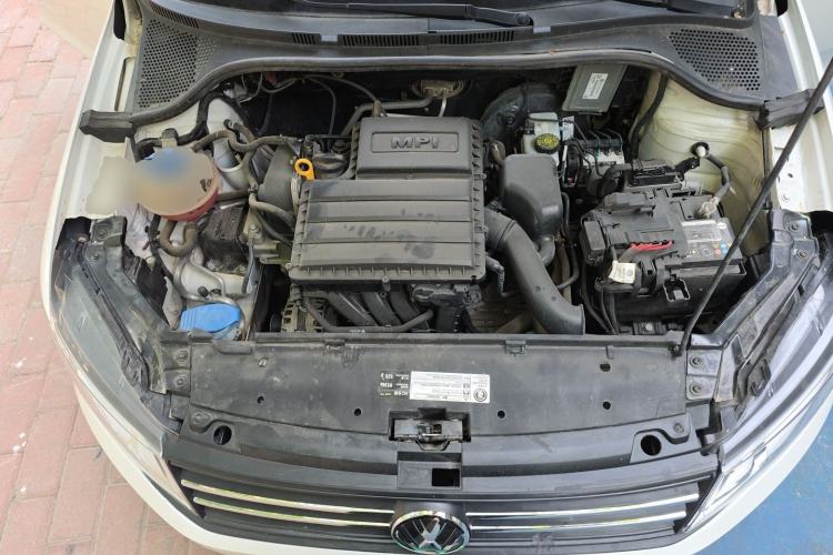Used Volkswagen Santana 2016 1.6L Automatic Fashion Edition Engine Bay