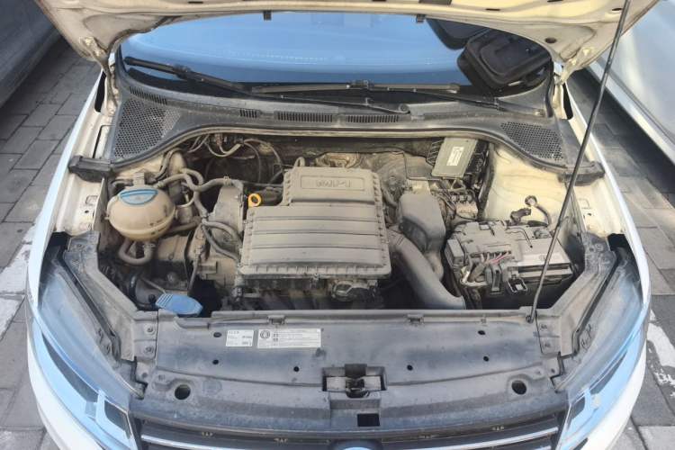 Used Volkswagen Santana 2016 1.4L Manual Fashion Edition Engine Bay