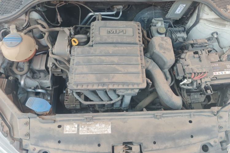 Used Volkswagen Santana 2016 1.6L Automatic Fashion Edition Engine Bay