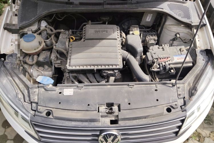 Used Volkswagen Santana 2016 1.6L Manual Comfort Edition Engine Bay