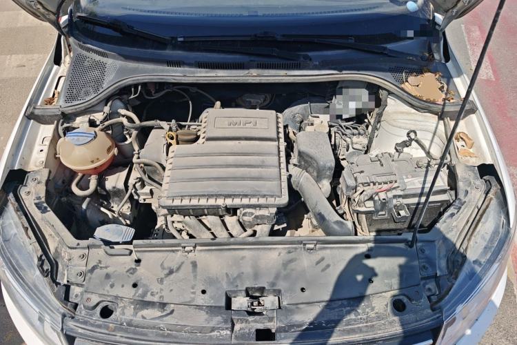 Used Volkswagen Santana 2016 1.6L Manual Fashion Edition Engine Bay