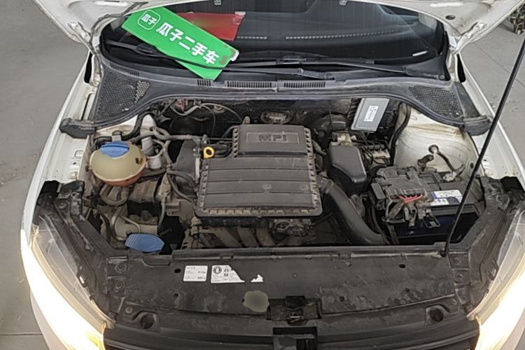Used Volkswagen Santana 2016 1.6L Manual Fashion Edition Engine Bay