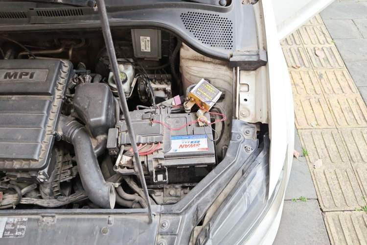Used Volkswagen Santana 2016 1.6L Manual Fashion Edition Engine Bay Left